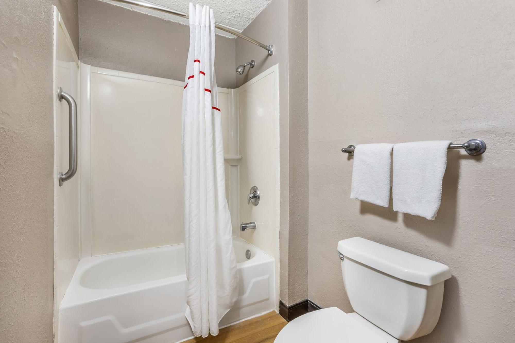 Red Roof Inn Tinton Falls-Jersey Shore Экстерьер фото